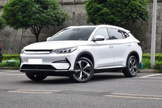 5 ドア 200 馬力内装黒色車、トルク 250 ポンドフィート