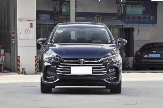 BYDの歌最高のDmiは5ドア7の座席車高速MPVの車を黒くする